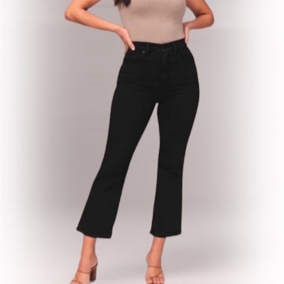 Abercrombie & Fitch Denim - Abercrombie & Fitch The Kick Flare Ultra High Rise Curve Love Black Jeans